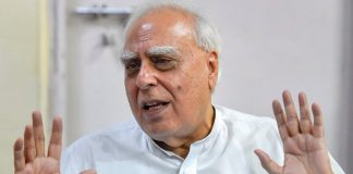 ബിജെപിക്കെതിരെ ഭരണഘടനാ ലംഘനം ആരോപിക്കുന്നവർ പാർട്ടി ഭരണഘടന പാലിക്കുന്നില്ല- കപിൽ സിബൽ kapil sibal aginst congress_2020 Aug 30