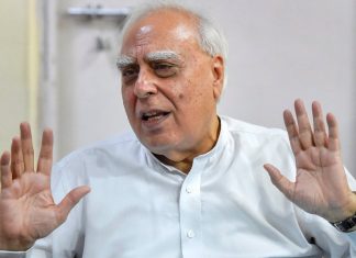 ബിജെപിക്കെതിരെ ഭരണഘടനാ ലംഘനം ആരോപിക്കുന്നവർ പാർട്ടി ഭരണഘടന പാലിക്കുന്നില്ല- കപിൽ സിബൽ kapil sibal aginst congress_2020 Aug 30