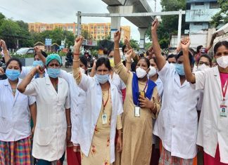 Malabarnews_nurse protest