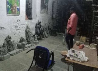 വിഗ്രഹ മോഷണം; രണ്ട് പേര് കസ്റ്റഡിയില്; ഉടമകളുടെ മൊഴിയില് വൈരുദ്ധ്യമെന്ന് പോലീസ് chengannur idol robbery