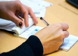 ചെക്ക് തട്ടിപ്പുകള്ക്ക് കടിഞ്ഞാണിടാന് പോസിറ്റീവ് പേ സിസ്റ്റവുമായി ആര് ബി ഐ national image_malabar news