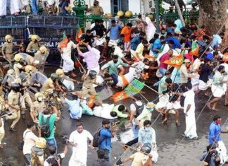 കോവിഡ് മാനദണ്ഡ ലംഘനം; ജലീല് വിരുദ്ധ സമരത്തില് 3000 പേര്ക്കെതിരേ കേസ് Protest Against K.T Jaleel