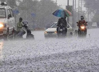 സംസ്ഥാനത്ത് ഒറ്റപ്പെട്ട ശക്തമായ മഴയ്ക്കും കാറ്റിനും സാധ്യത Malabarnews_heavy rain