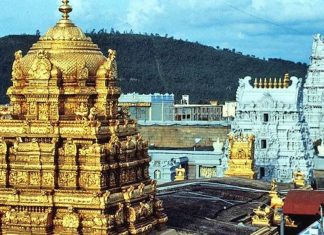 കാണിക്കയായി നിരോധിച്ച നോട്ടുകള്; തിരുപ്പതി ക്ഷേത്രത്തില് ലഭിച്ചത് 50 കോടിയോളം രൂപ national image_malabar news