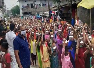 നിയമത്തെ വെല്ലുവിളിച്ച് ബിജെപി; മാസ്ക്കില്ലാത്ത 1000ത്തിലധികം സ്ത്രീകളുമായി ഇന്ഡോറില് കലശ് യാത്ര BJP's Kalash Yatra_ Malabar News