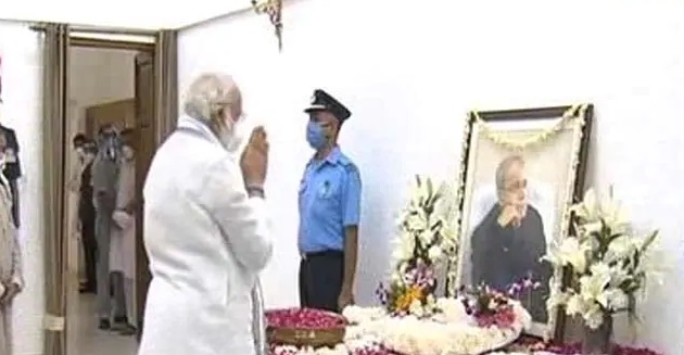 PM Modi's Last Respects to Pranab _ Malabar News