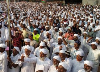 മുന്നോക്ക സംവരണം; സര്ക്കാര് നിലപാട് തിരുത്തിയില്ലെങ്കില് പ്രക്ഷോഭം, എസ് വൈ എസ് SYS Protest _ Malabar News