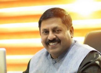 ‘നിയമക്കുരുതി’; പോലീസ് ആക്റ്റ് ഭേദഗതിയിൽ പ്രതിഷേധിച്ച് കവിതയെഴുത്ത് നിർത്തി സോഹൻ റോയ് Sohan-Roy_2020-Oct-25