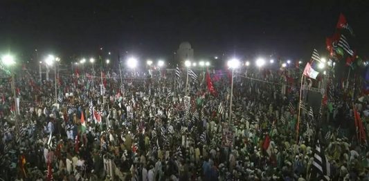 ഇമ്രാന്ഖാനെതിരെ കൂറ്റന് പ്രതിപക്ഷ റാലി Karachi_Rally_Malabar news