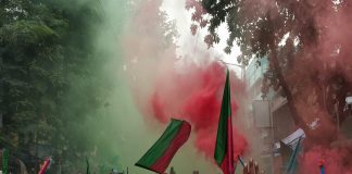 ട്രോഫി മുഖ്യം; കോവിഡ് പ്രതിസന്ധിയിലും പരേഡ് നടത്തി മോഹൻ ബഗാൻ; തെരുവിലിറങ്ങിയത് ആയിരങ്ങൾ Mohun bagan Trophy Parade