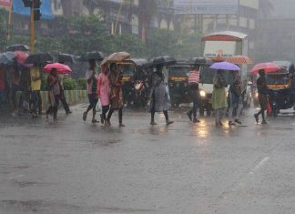 മുംബൈയില് കനത്ത മഴ; മഹാരാഷ്ട്രയില് വിവിധ ഇടങ്ങളില് റെഡ് അലെര്ട്ട് mumbai rain image_malabar news