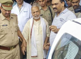 ചിൻമയാനന്ദിന് എതിരായ ബലാൽസംഗ കേസ്; വിദ്യാർഥിനി മൊഴി മാറ്റി Chinmayanand_2020-Oct-14