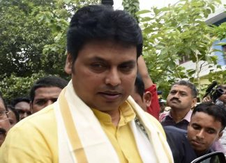 ത്രിപുരയില് ബിജെപിയെ ഞെട്ടിച്ച് വിമതനീക്കം; 7 എംഎല്എമാര് ഡെല്ഹിയില് malabarnews-biplab