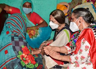 Hathras-victim's-family_2020-Oct-09