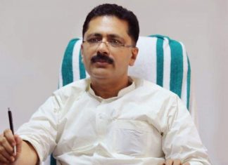 കെടി ജലീലിന്റെ പിഎച്ച്ഡിയിൽ തെറ്റുകളെന്ന് പരാതി; പരിശോധിക്കാൻ ഉത്തരവിട്ട് ഗവർണർ kerala image_malabar news