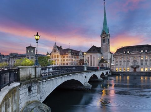 ഒരു മണിക്കൂർ ജോലി; ലോകത്തിലെ ഏറ്റവും ഉയർന്ന കൂലി; പരിഷ്കരണവുമായി സ്വിറ്റ്സർലാൻഡ് World;s Highest Wage in Switzerland