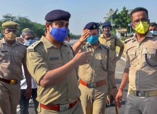 ഹത്രസ് പെൺകുട്ടിക്ക് നേരെ ബലപ്രയോഗം നടന്നിട്ടുണ്ട്; യുപി പോലീസിനെ തള്ളി ഡോക്ടർ UP-Police_2020-Oct-04