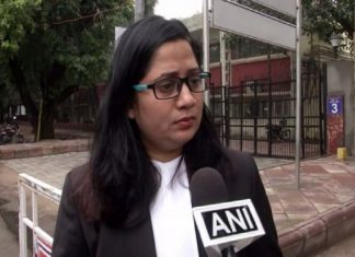 ഹത്രസ്; കേസ് ഏറ്റെടുക്കാന് എത്തിയ ‘നിര്ഭയ’ അഭിഭാഷകയെയും പോലീസ് തടഞ്ഞു MalabarNews_seema Kushwaha