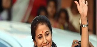 നടി ഊര്മിള മദോണ്ഡ്കര് കോണ്ഗ്രസ് വിട്ട് ശിവസേനയിലേക്ക് Urmila matondkar_Malabar news