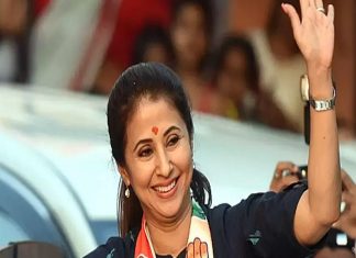 നടി ഊര്മിള മദോണ്ഡ്കര് കോണ്ഗ്രസ് വിട്ട് ശിവസേനയിലേക്ക് Urmila matondkar_Malabar news