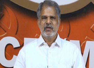 ഇരട്ടത്താപ്പ്; പ്രതിപക്ഷ നേതാവിന് മറുപടിയുമായി എ വിജയരാഘവൻ A Vijayaraghavan to ramesh chennithala