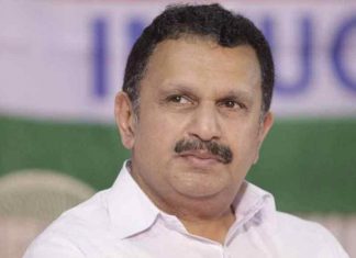 ‘കൈ’ വിടുമോ മുരളീധരൻ? പുതിയ തലവേദന, തണുപ്പിക്കാൻ നേതാക്കളുടെ തീവ്രശ്രമം Muraleedharan