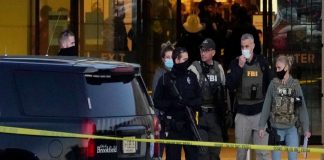 8 Injured In Shooting At US Mall In Wisconsin, Gunman Missing