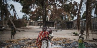 മൊസാംബിക്കിൽ കൂട്ടക്കൊല നടത്തി ഇസ്ലാമിക് ഭീകരർ; 50 പേരുടെ തലയറുത്തു Islamic terrorists carry out massacre in Mozambique; 50 beheaded