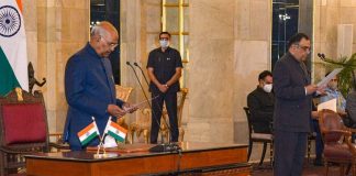 മുഖ്യ വിവരാവകാശ കമ്മീഷണറായി യശ്വവര്ധന് കുമാര് സിന്ഹ ചുമതലയേറ്റു national image_malabar news