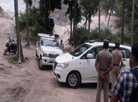 ബാലുശേരിയില് പീഡനത്തിനിരയായ പെണ്കുട്ടിയെ ബാലാവകാശ കമ്മീഷന് സന്ദര്ശിച്ചു Baalusseri case_Malabar news