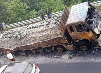 Lorry Caught fire_Malabar News