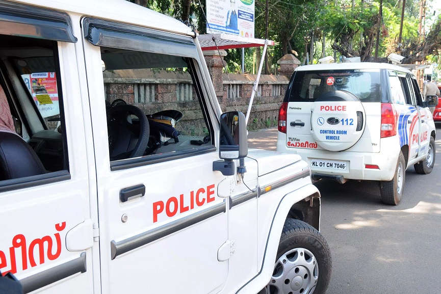 Sbi manager attacked in thrissur_Malabar news Sbi manager attacked in thrissur_Malabar news