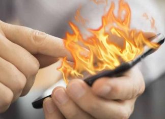 പോക്കറ്റിൽ കിടന്ന മൊബൈൽ ഫോൺ പൊട്ടിത്തെറിച്ചു യുവാവിന് പരിക്ക് Mobile-Phone-Burn_