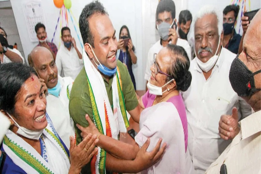 District-panchayath-election Samshad and Bindu to lead Wayanad