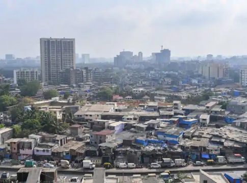 കോവിഡ് കേസുകളില്ലാതെ ഒരു ദിനം; ഭീതിയൊഴിഞ്ഞ് ധാരാവി A day without covid cases; Dharavi without fear