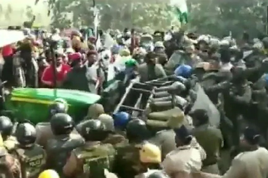 MalabarNews_Farmers-Protest Watch: Farmers Run Tractor Over Barricade In Clash With Uttarakhand Cops