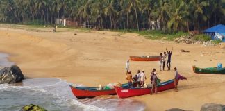 തീരദേശ പൊലീസ് പരിശോധന; മൽസ്യബന്ധന സംഘം പൊലീസ് ഓഫിസര്മാരെ തട്ടികൊണ്ടുപോയി MalabarNews_coastal area