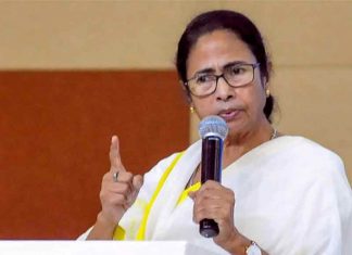 ‘വാക്സിൻ വിദേശത്തേക്ക് കയറ്റി അയക്കുന്നത് പ്രശസ്തിക്ക് വേണ്ടി’; മമത ബാനർജി Malabar-News_Mamata-Banarjee