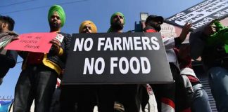 മഹാ പ്രതിരോധമായി നിരാഹാര സമരം; പിന്നോട്ടില്ലെന്ന് കര്ഷകര് Hunger stike of farmers in delhi_Malabar news