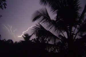 Chance of heavy rain with thunder in kerala