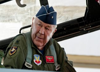 chuck yeager passes away_Malabar news