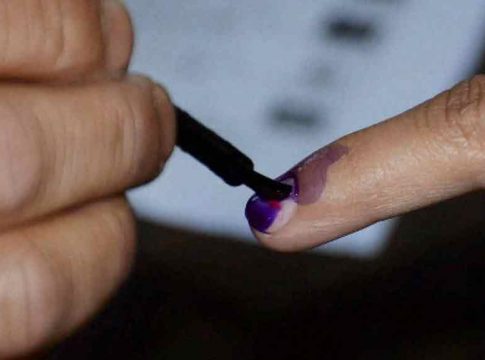 വിധി കാത്ത് കേരളം; വോട്ടെടുപ്പ് അവസാനിച്ചു, കനത്ത പോളിങ് Malabar-News_Election-in-Kerala