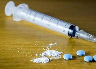 വാട്സാപ്പ് വഴി മയക്കുമരുന്ന് കച്ചവടം; പ്രവാസിക്ക് 5 വർഷം തടവ്; നാടുകടത്താൻ കോടതി ഉത്തരവ് Drug trafficking through WhatsApp; Expatriate jailed for 5 years; Court order for deportation