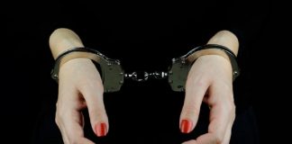 മുക്കുപണ്ടം പണയം വച്ച് ഒന്നരക്കോടിയുടെ തട്ടിപ്പ്; ബ്യൂട്ടി പാര്ലര് ഉടമ അറസ്റ്റില്