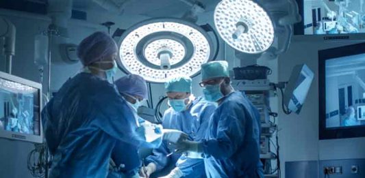 ഉഷയുടെ ശസ്ത്രക്രിയ പൂർത്തിയായി, കത്രിക പുറത്തെടുത്തു; പോലീസിന് കൈമാറി Malabar-News_Medical-negligence