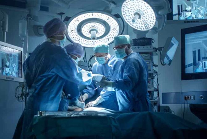 ഉഷയുടെ ശസ്ത്രക്രിയ പൂർത്തിയായി, കത്രിക പുറത്തെടുത്തു; പോലീസിന് കൈമാറി Malabar-News_Medical-negligence