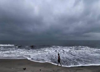 ആശങ്ക വേണ്ട, ജാഗ്രത മതി; തെക്കൻ കേരളത്തിലെ റെഡ് അലേർട്ട് പിൻവലിച്ചു Red Alert in South Kerala withdrawn