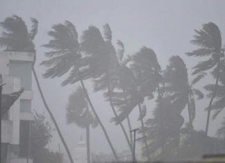 ബുറെവി; ജില്ലയില് ജാഗ്രതാ നിര്ദേശം, മല്സ്യബന്ധന വള്ളങ്ങള് തിരികെയെത്തി Malabarnews_buvery thrissur