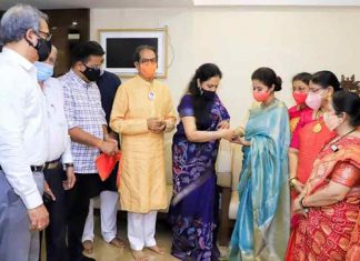 ഊർമിള ഇനി ശിവസേനയിൽ; അംഗത്വം സ്വീകരിച്ചു Urmila-Matondkar_-2020-Dec-01