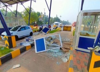 ആലപ്പുഴ ബൈപ്പാസിലെ ടോള് ബൂത്ത് വാഹനം ഇടിച്ച് തകര്ന്നു alappuzha-bypass-accident